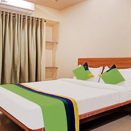 Hotel Treebo Trip Sai Krupa à Pune Extérieur photo