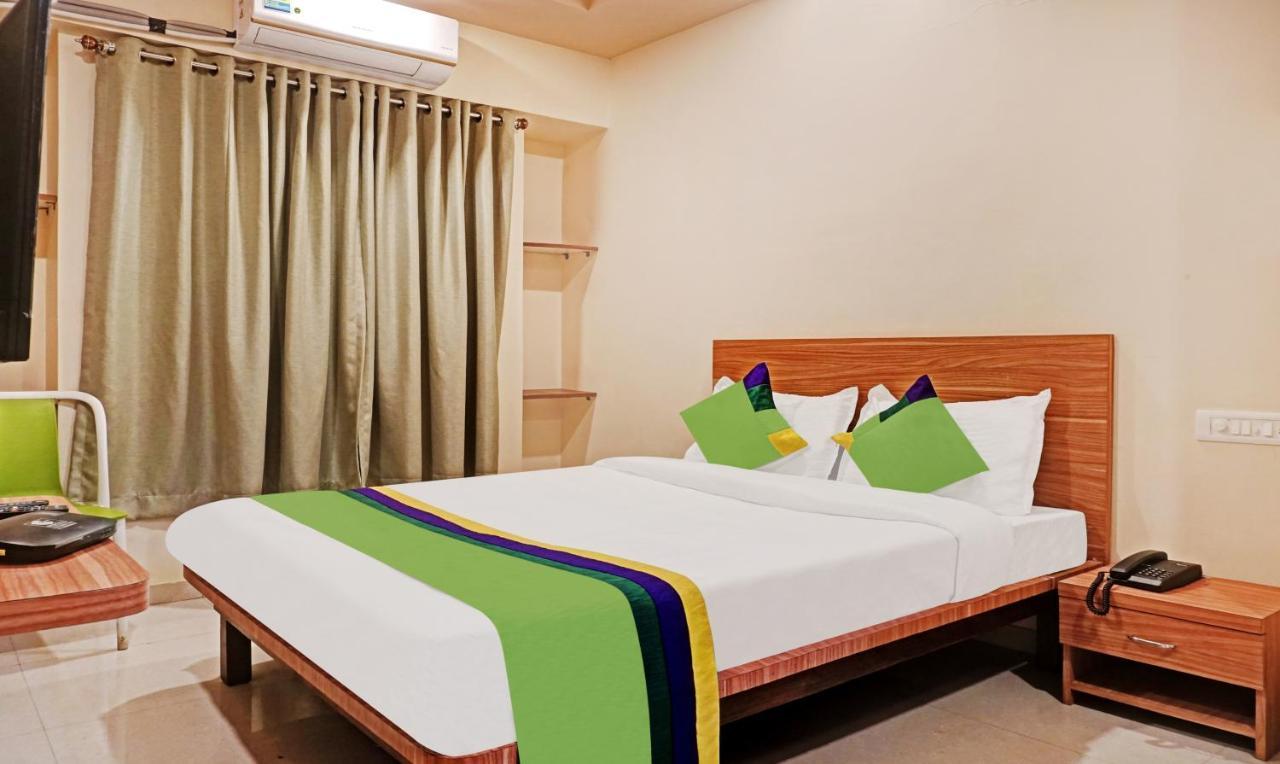 Hotel Treebo Trip Sai Krupa à Pune Extérieur photo