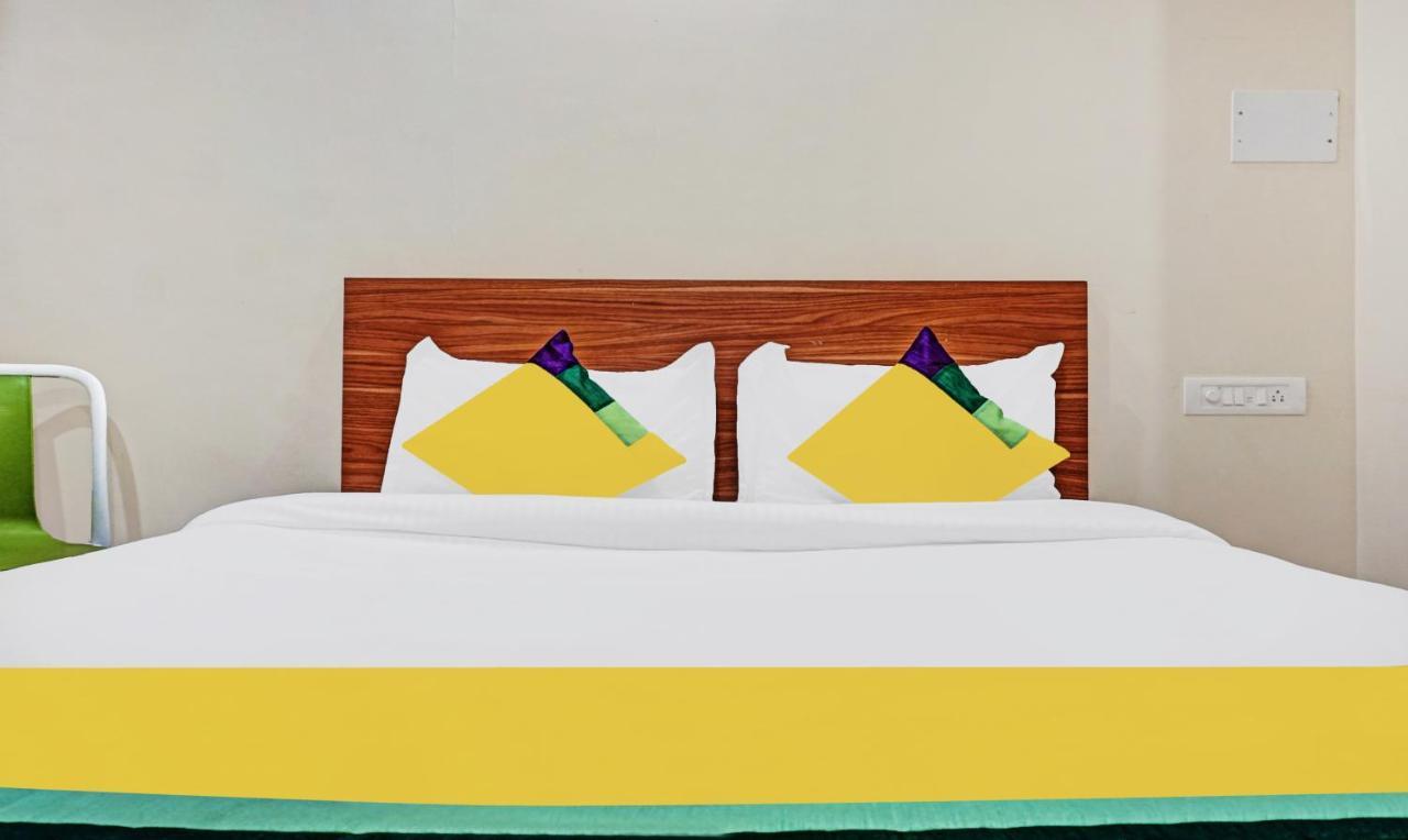 Hotel Treebo Trip Sai Krupa à Pune Extérieur photo